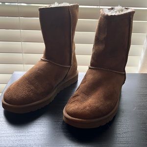 UGG Classic Short boot